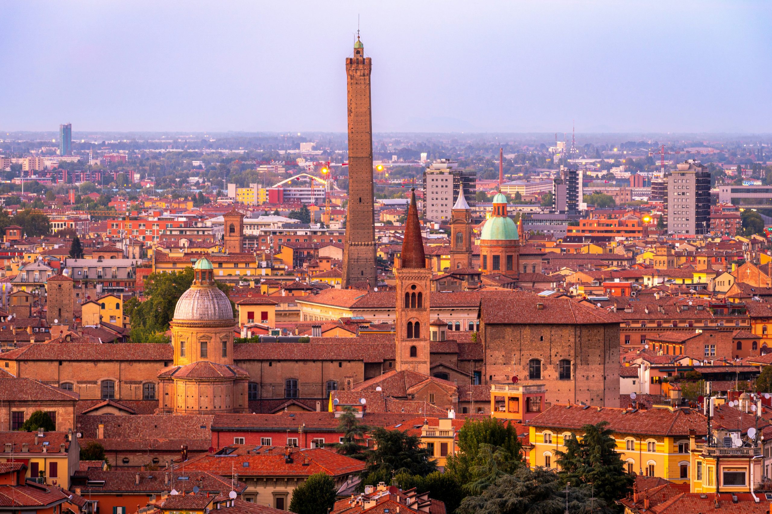 Bologna travel guide